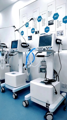 ICU-ventilator met luchtcompressor PCV-VG-modus voor volwassen kinderen en pasgeborenen